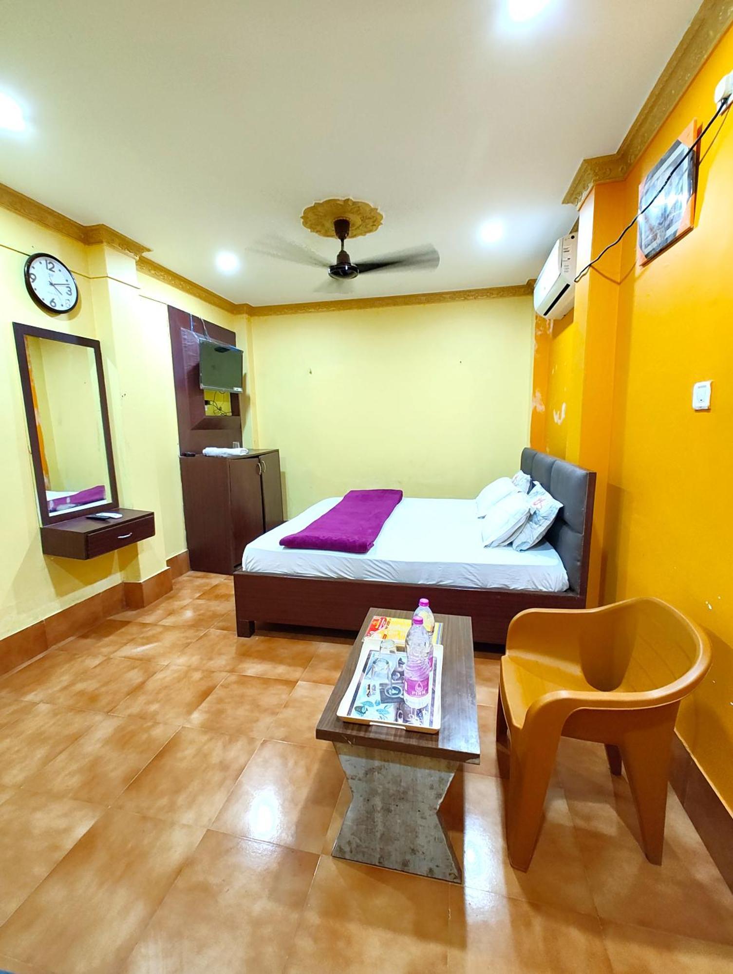 Goroomgo Sahoo Palace Puri - Prime Location Near Sea Beach - Excellent Service With Parking Facilities Exterior foto